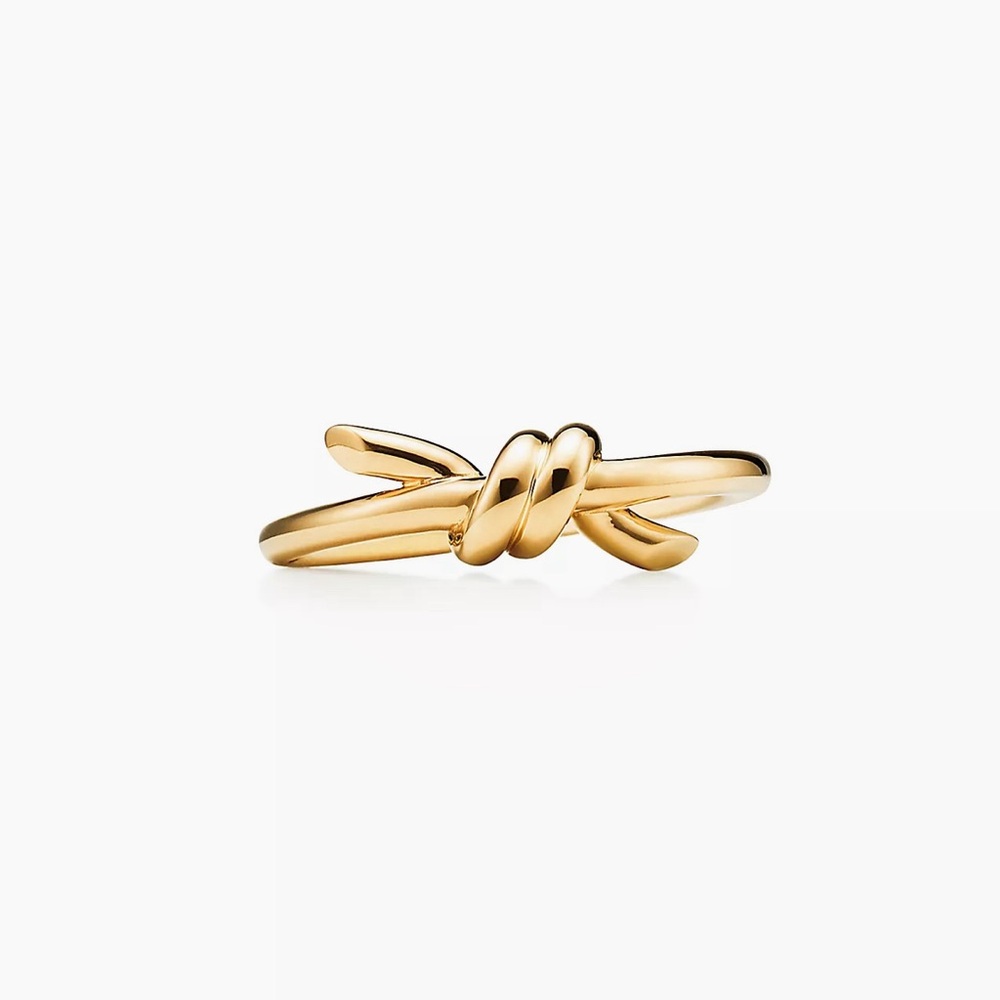 Tiffany’s gold knot ring